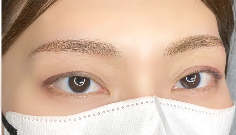 品よく可愛さのある美眉デザインにしました。